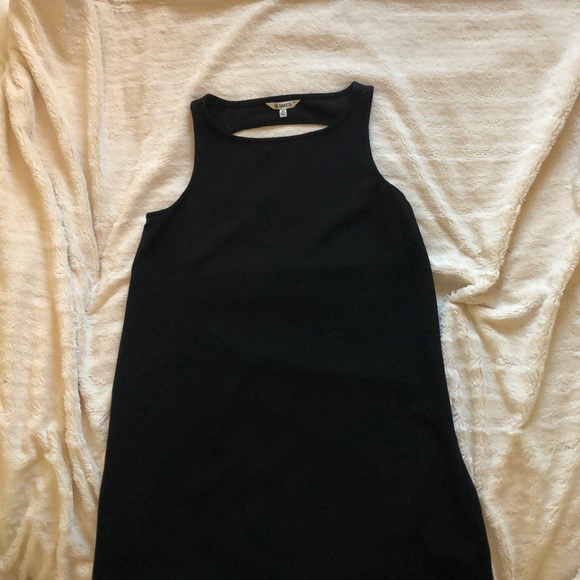 BB Dakota Dresses & Skirts - High neck, key hole back, shift dress
